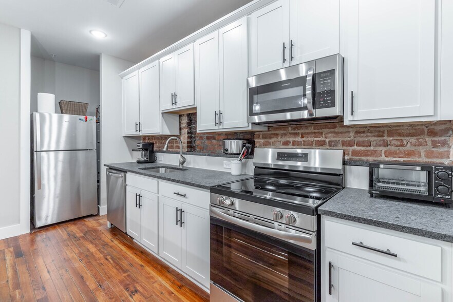 Building Photo - 1108 McCallie Ave