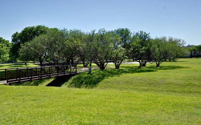 Building Photo - 15224 Calaveras Dr