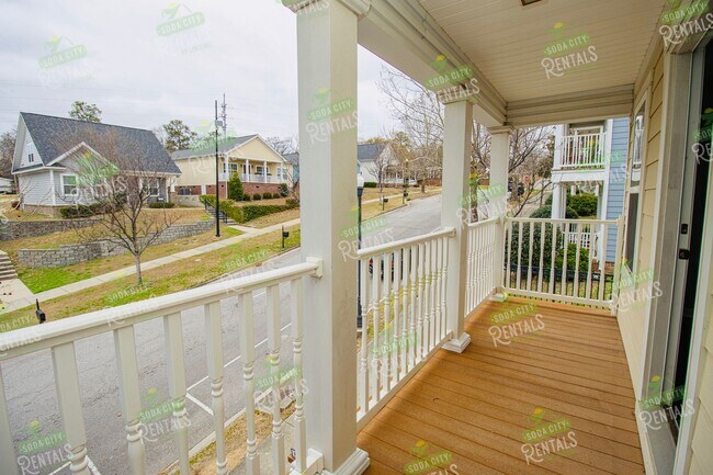 Building Photo - Prelease for June 15th, 2026- 3 Bedroom, 2...