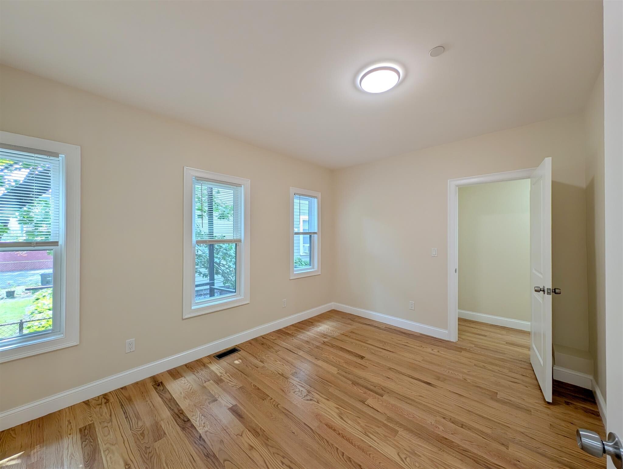 Building Photo - 20 Holyoke Rd