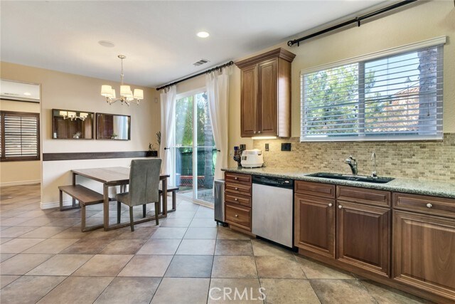 Building Photo - 12260 Amaryllis Ln