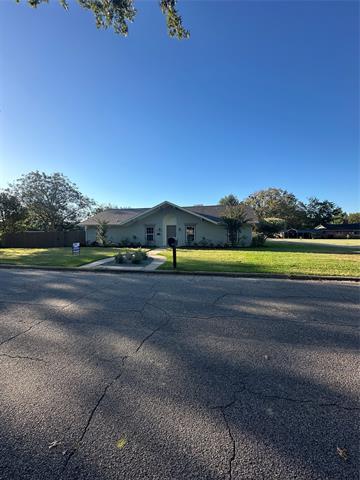 Building Photo - 104 Kingswood Dr