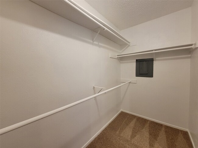 Building Photo - 1640 Stroud Ln