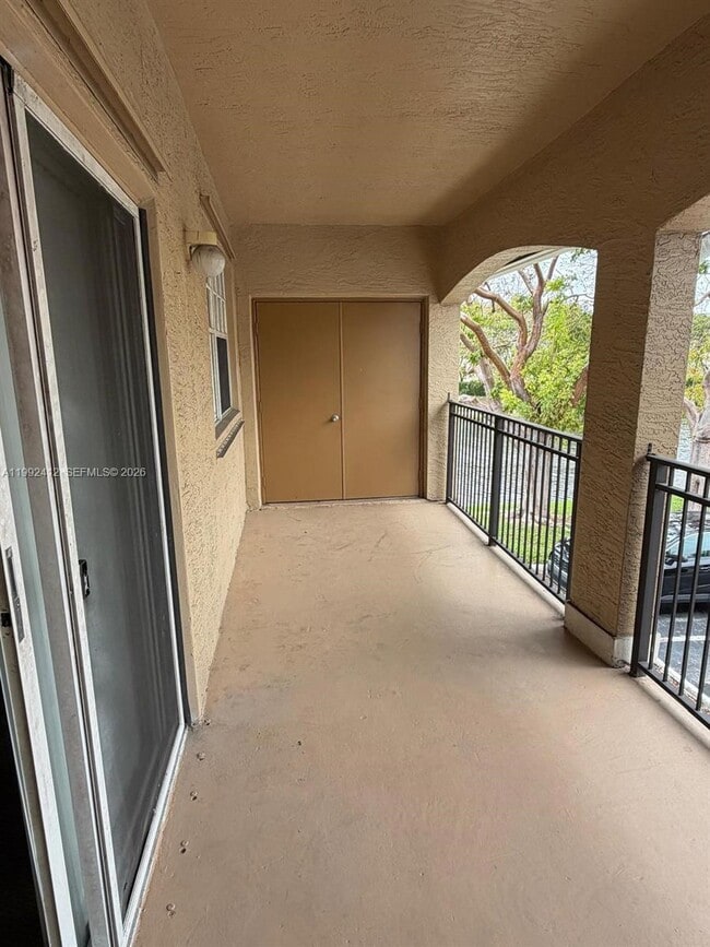 Building Photo - 200 SW 117th Terrace