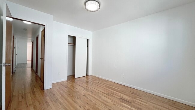 Building Photo - 421 Manila Ave