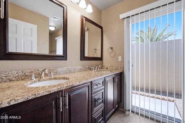 Building Photo - 6259 E Acoma Dr