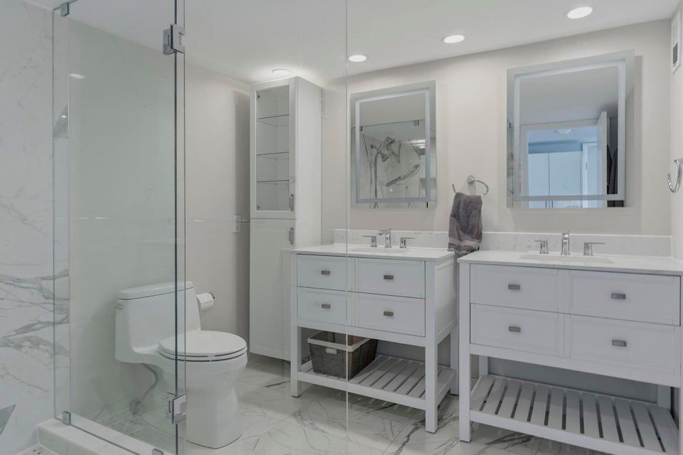 Building Photo - 4280 Galt Ocean Dr