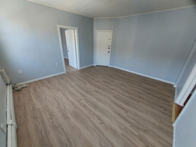 Building Photo - 9 W 35th St