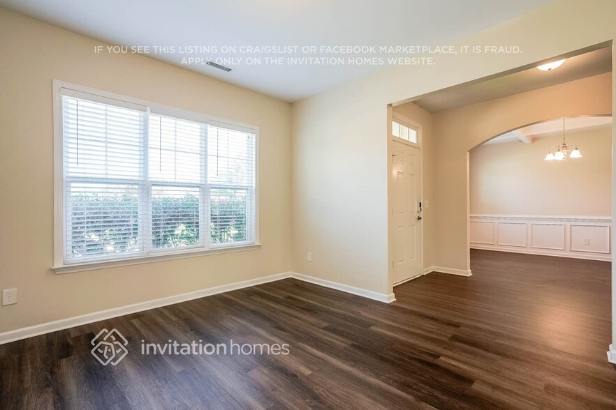 Building Photo - 5232 Sapphire Springs Dr