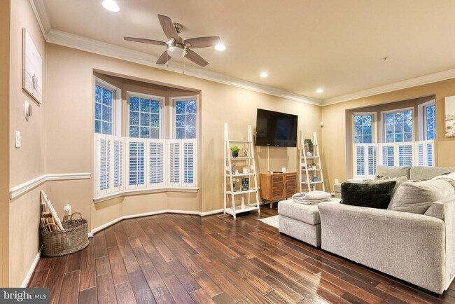 Building Photo - 2 Millhaven Ct
