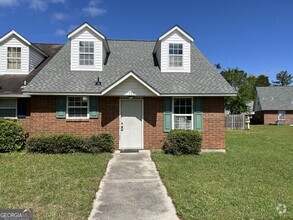 Building Photo - 205 St Charles Pl
