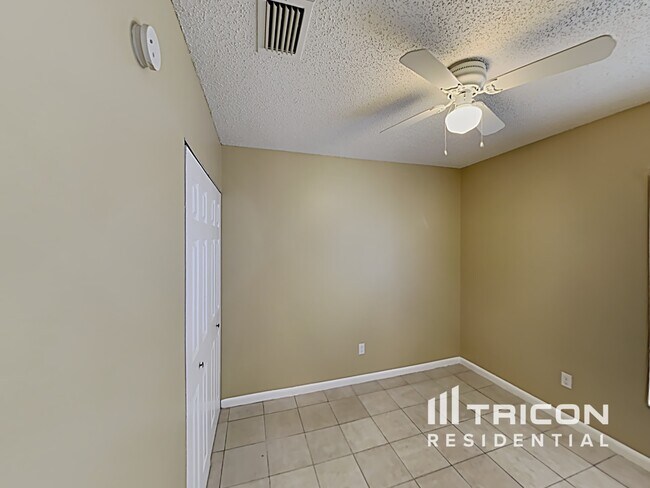 Building Photo - 10378 Rosemount Dr