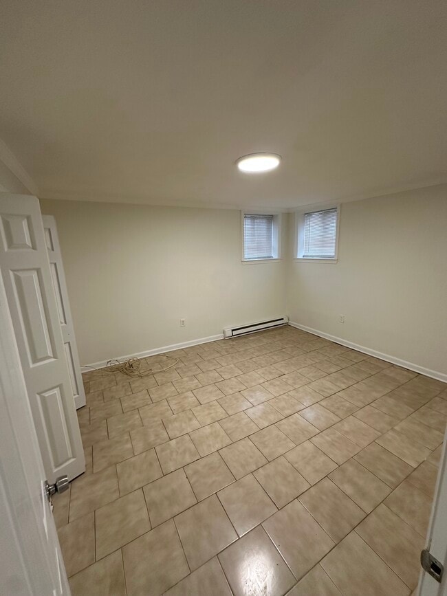 Building Photo - 594 American Legion Hwy