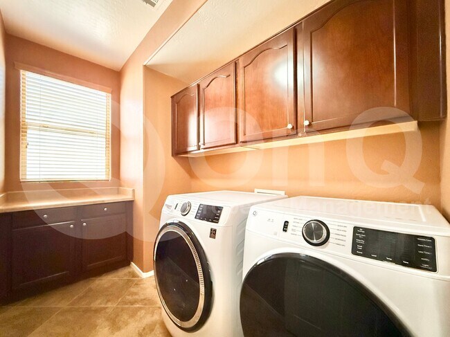 Building Photo - 14509 W Jenan Dr