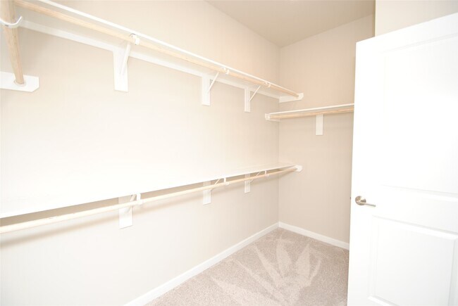 Building Photo - 8326 Oakland Hts Ln
