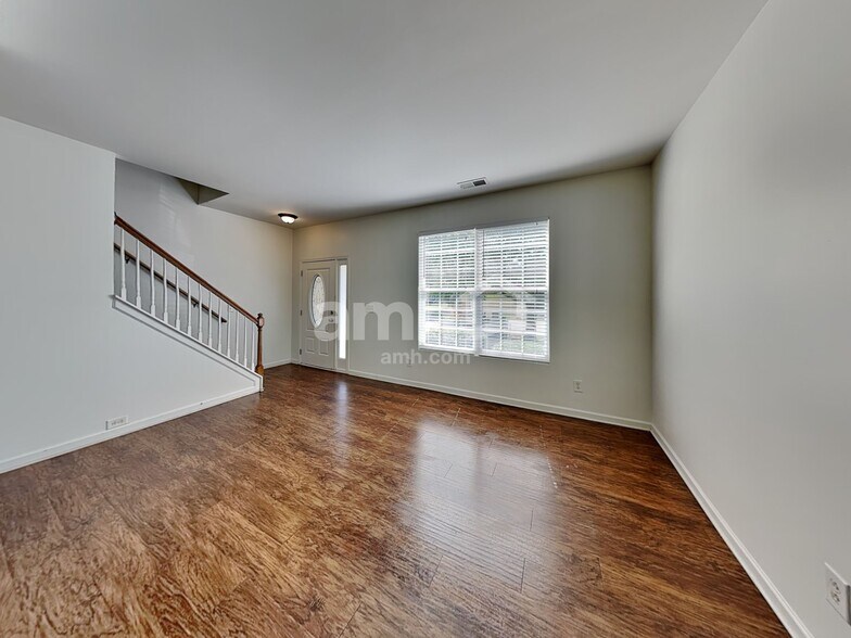 Building Photo - 16511 Falconry Way