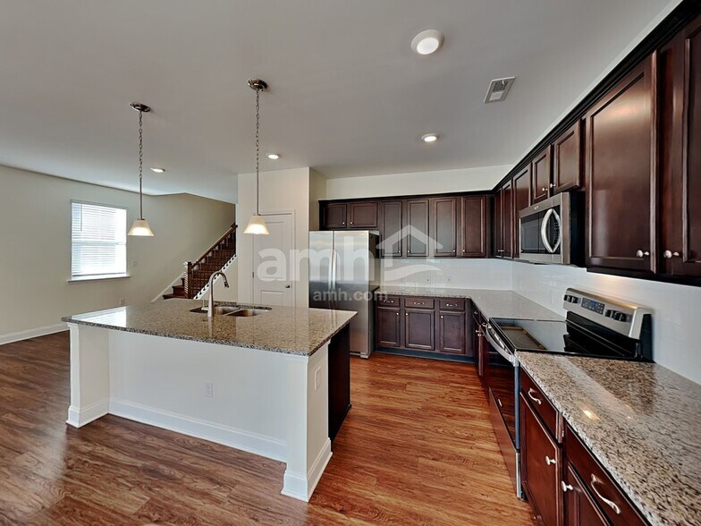 Building Photo - 124 Hamilton Park Dr