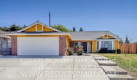Building Photo - Spacious 3 Bedroom on corner lot