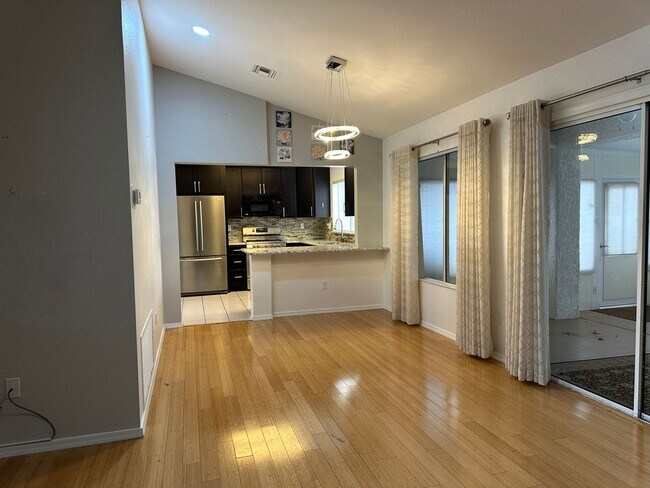 Building Photo - 2 Bedroom home in Sun City Summerlin