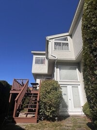 Building Photo - 227 Captain Eames Cir