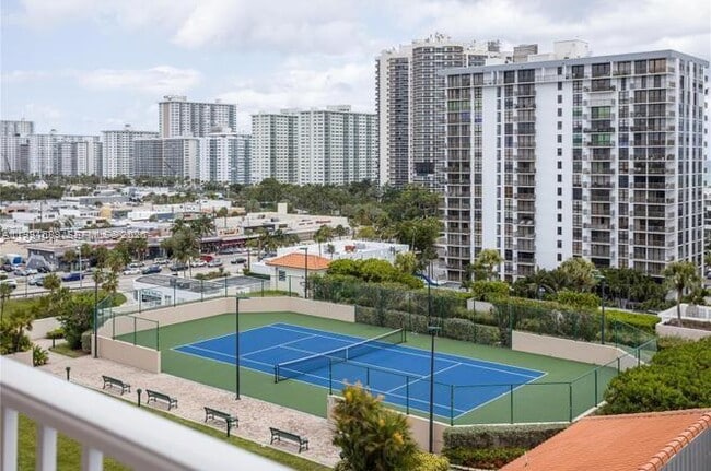 Building Photo - 3020 NE 32nd Ave