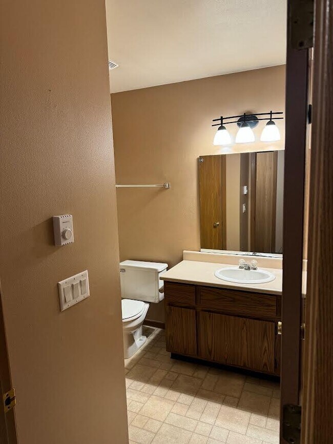 Building Photo - 46 E Jackson St