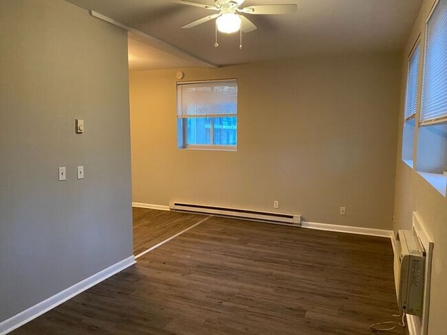 Building Photo - 1 Bed / 1 Bath Renovated Condo in South Nashville! Close to laundry! Surrounded by woods!