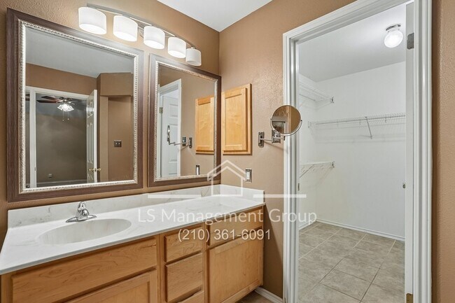 Building Photo - 14343 Markham Glen