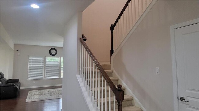 Building Photo - 5295 Rustic Ct