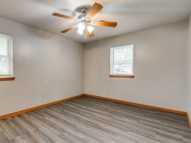 Building Photo - 1639 Westbrooke Terrace