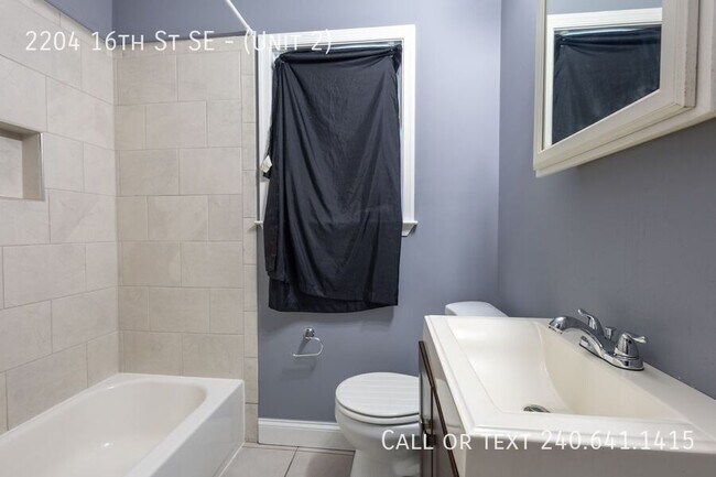 Building Photo - 2204 16th St SE