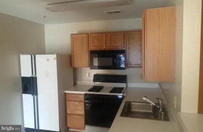 Building Photo - 9060 Gracious End Ct