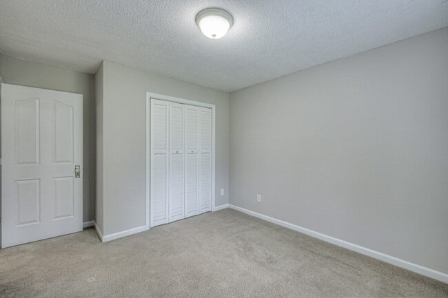 Building Photo - 5020 Old Salem Rd