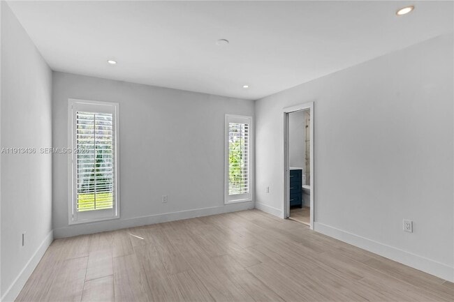 Building Photo - 6900 SW 136th St