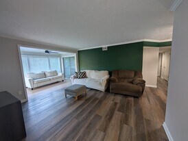 Building Photo - 1302 Natchez Trce