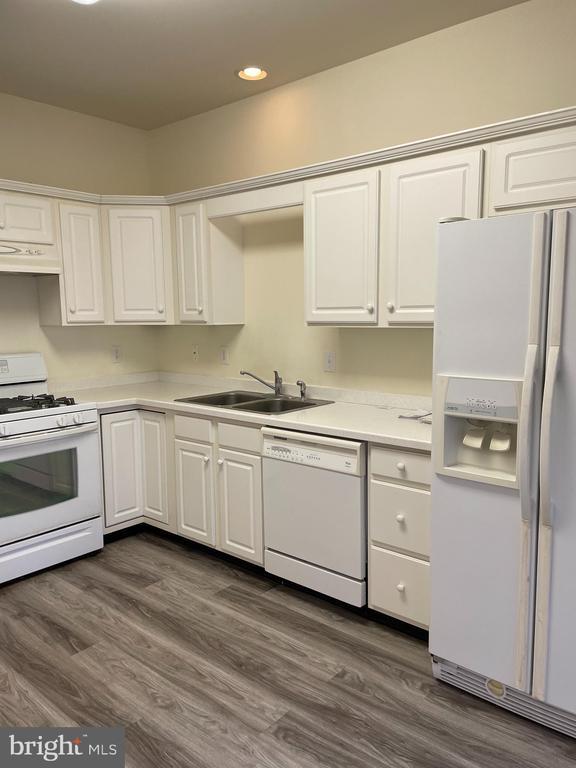 Building Photo - 107 Warwick Rd