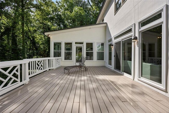 Building Photo - 1260 Heards Ferry Rd NW