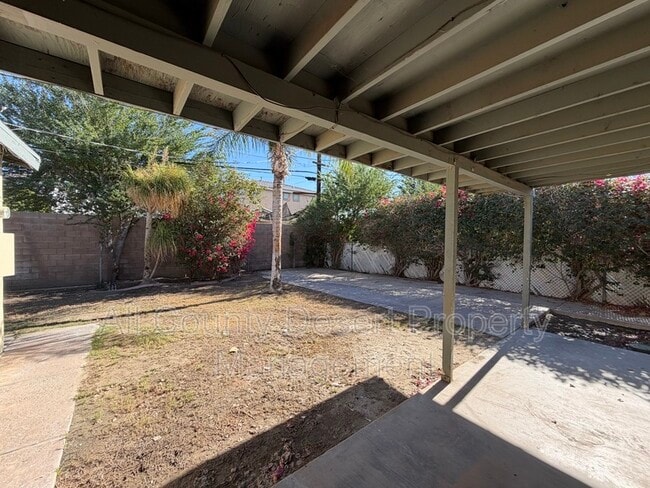 Building Photo - 43714 Aztec St