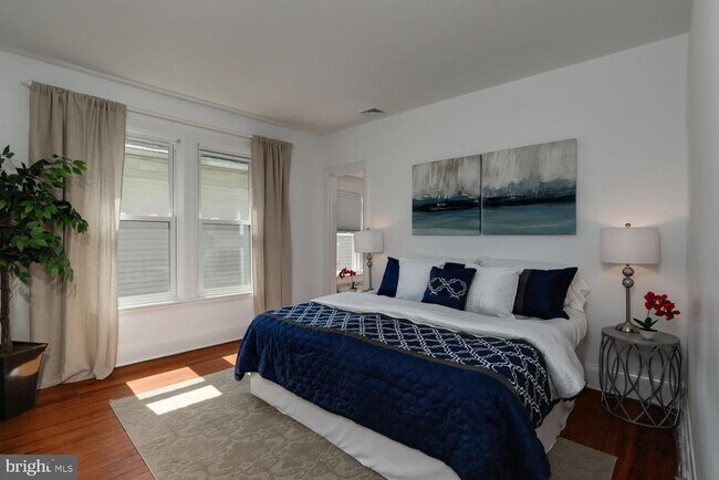 Building Photo - 30 Vandeventer Ave