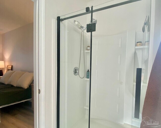 Building Photo - 9668 Sagewood Dr