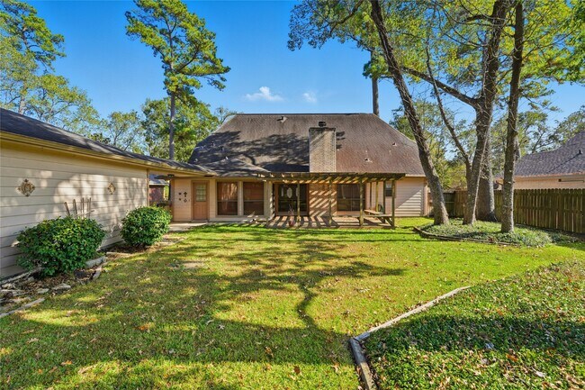 Building Photo - 3823 Village Oaks Dr