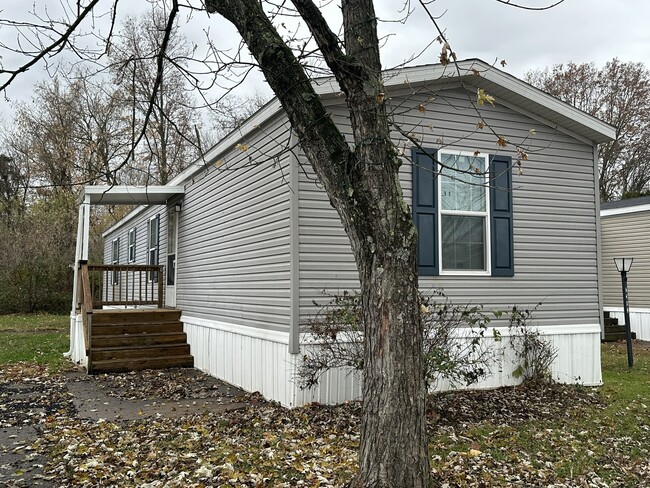 Building Photo - 2251 Wellington Green Dr