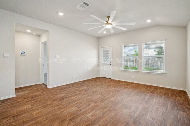 Building Photo - 15419 Puffins