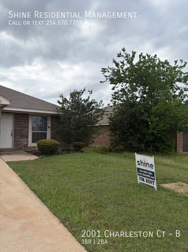 Building Photo - 2001 Charleston Ct