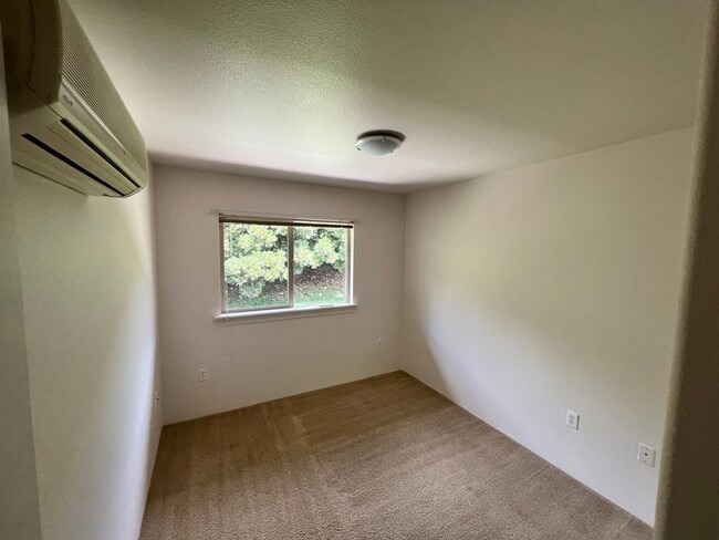 Building Photo - 3 Bed/2.5 Bath Townhome with Garage at Kai...