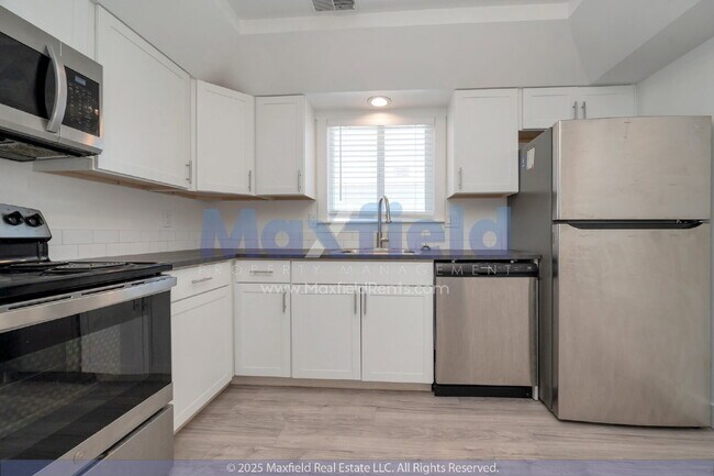 Building Photo - FREE MONTH! North Salt Lake 2 BD 1 BA - $500.00 Security Deposit OAC -Brookside Lofts Unit 01