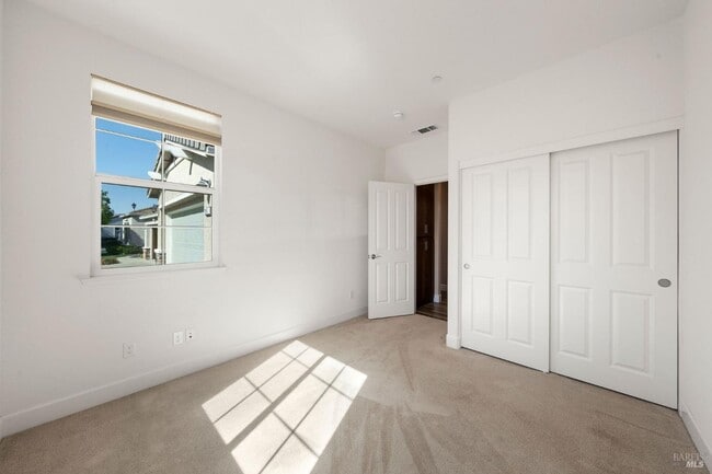 Building Photo - 295 Marks Rd