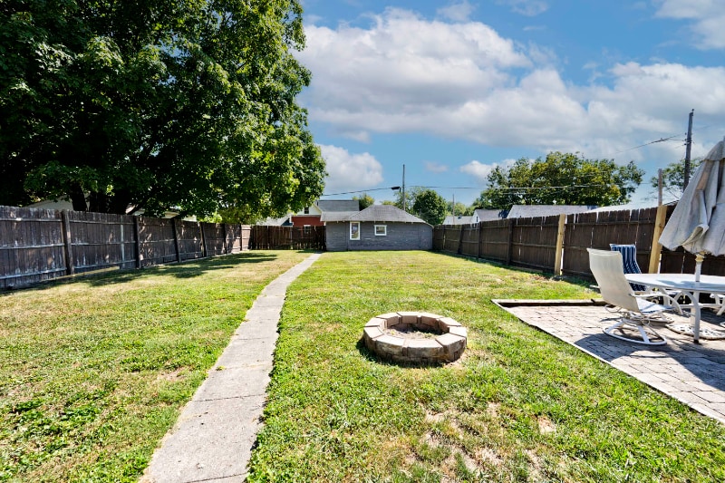 Building Photo - 427 Riley Ave