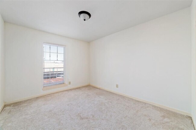 Building Photo - 6201 Ranchester Dr