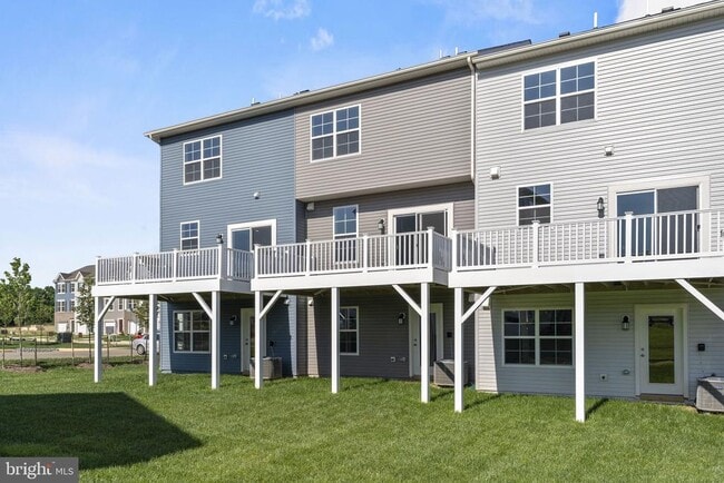 Building Photo - 136 Winterplace Dr